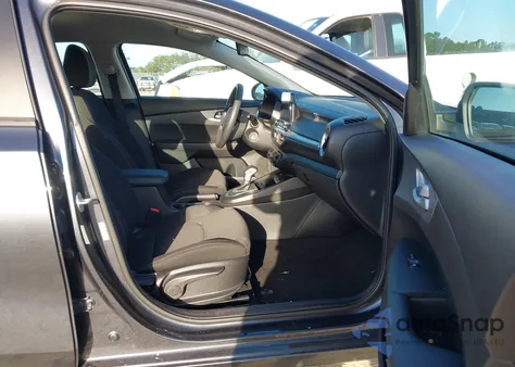 2023 Kia Forte Lxs from USA, damaged, VIN 3KPF24AD0PE589856